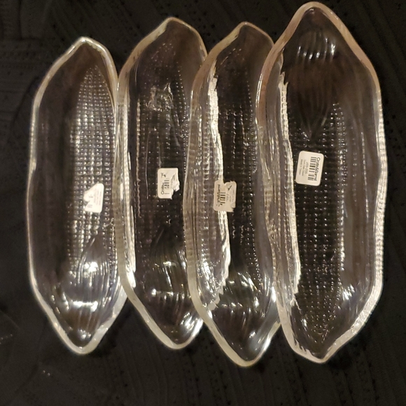 NWT-Crate & Barrel Corn Holder, 4 Piece - Picture 5 of 8